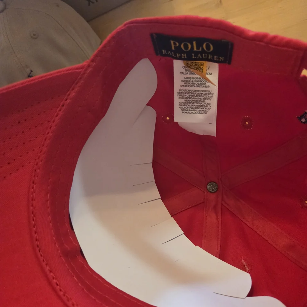 Polo by Ralph Lauren Bright Red Hat - Picture 5 of 5